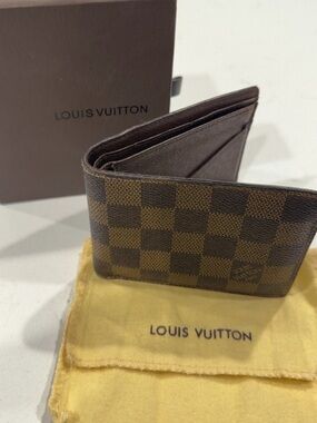 Louis Vuitton Damier Men's Money Bifold Wallet - Brown